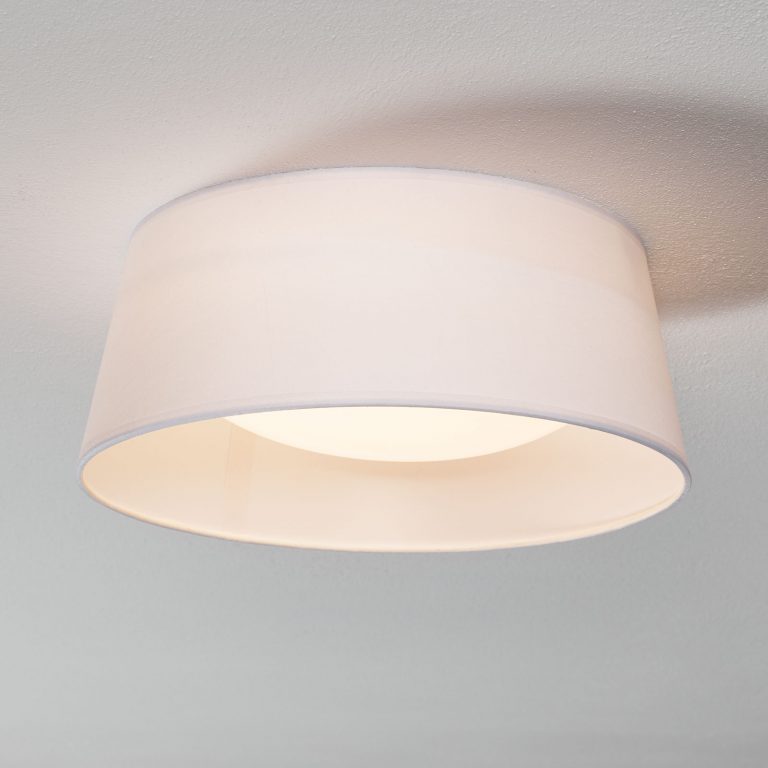 Hvit taklampe Ponts i tekstil, med LED-lys