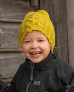 Strikkeoppskrift Lue Alya